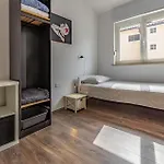 Gorgeous In With Kitchen 度假居 *