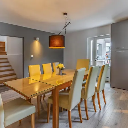 Gorgeous In With Kitchen Sisan