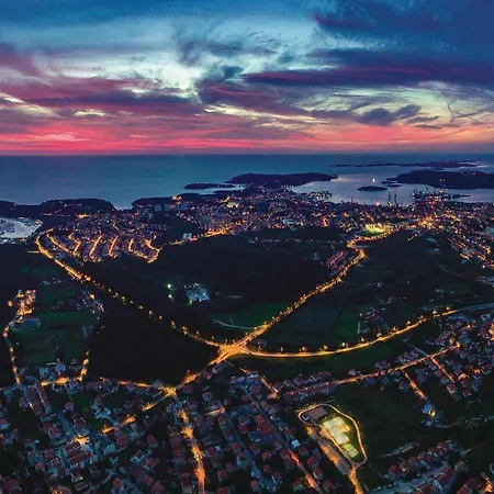 Gorgeous In With Kitchen