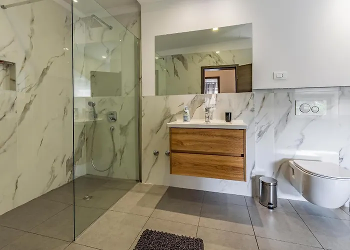 Gorgeous In With Kitchen 펜션 Šišan