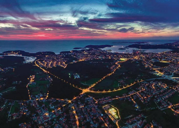 Gorgeous In With Kitchen