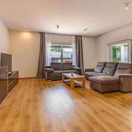 Gorgeous In With Kitchen * Šišan