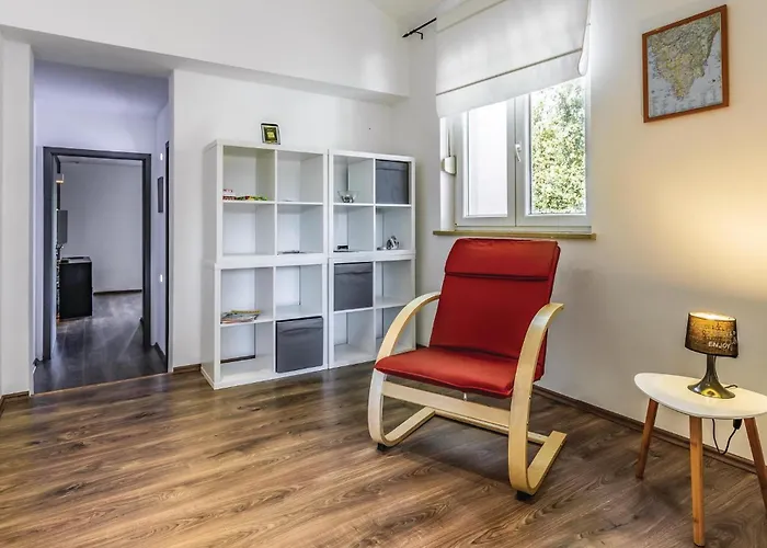 Ferienhaus Gorgeous In With Kitchen Šišan