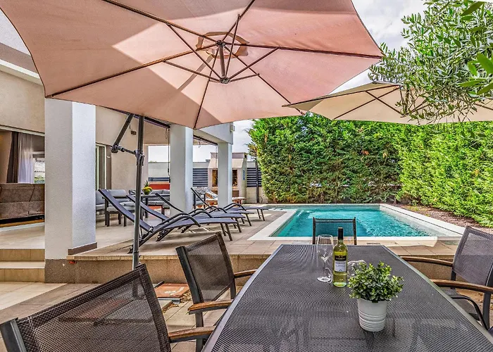 Gorgeous In With Kitchen Ferienhaus