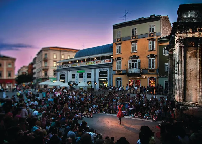 Gorgeous In With Kitchen Ferienhaus